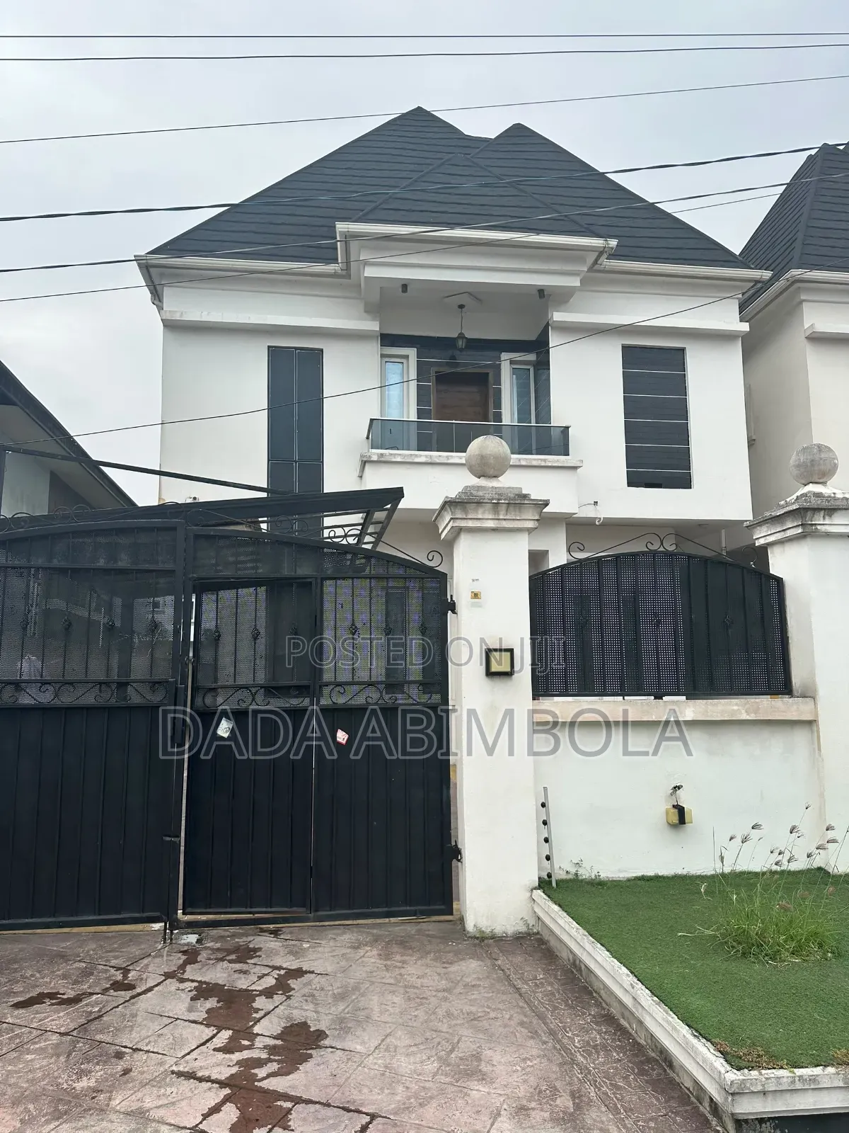 Furnished 4bdrm Duplex in Chevron for sale