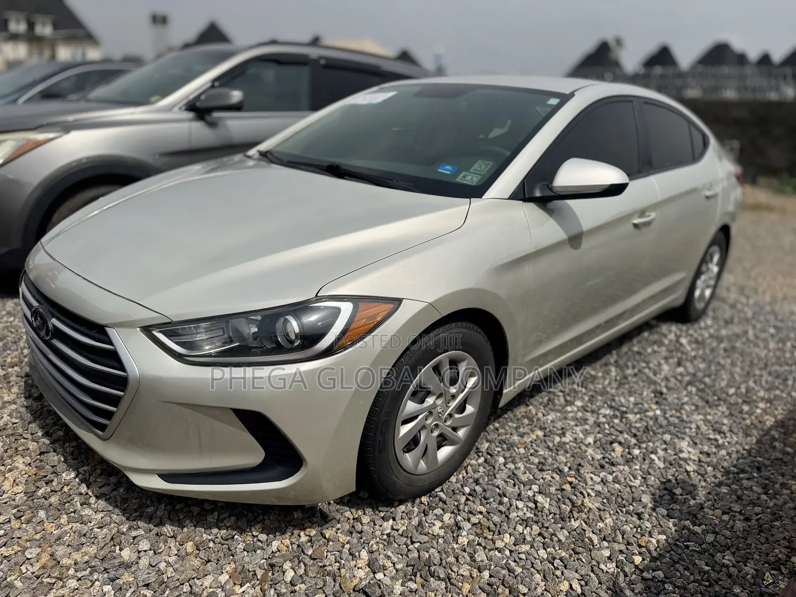 Hyundai Elantra Limited Sedan FWD (2.0L 4cyl 6A) 2017 Ivory