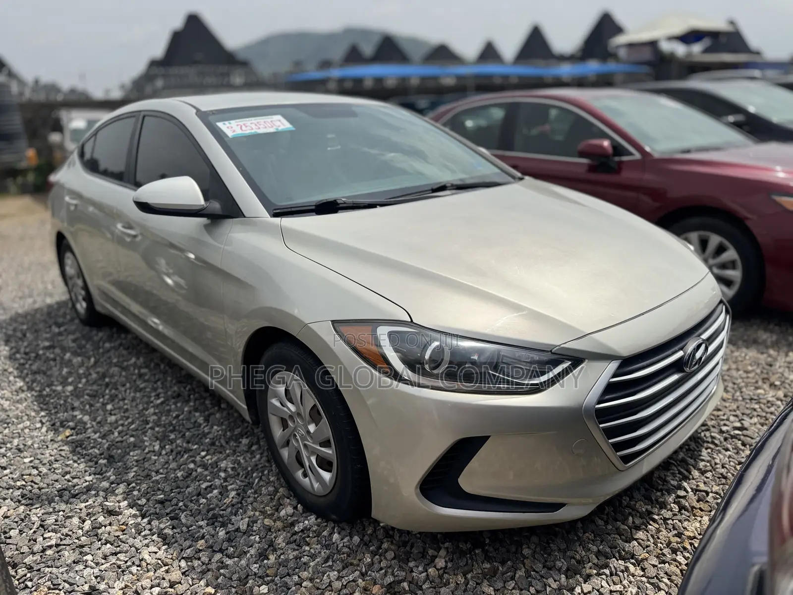 Hyundai Elantra Limited Sedan FWD (2.0L 4cyl 6A) 2017 Ivory