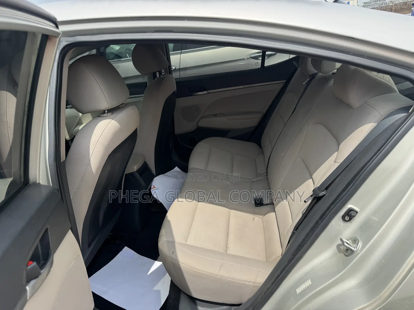 Hyundai Elantra Limited Sedan FWD (2.0L 4cyl 6A) 2017 Ivory