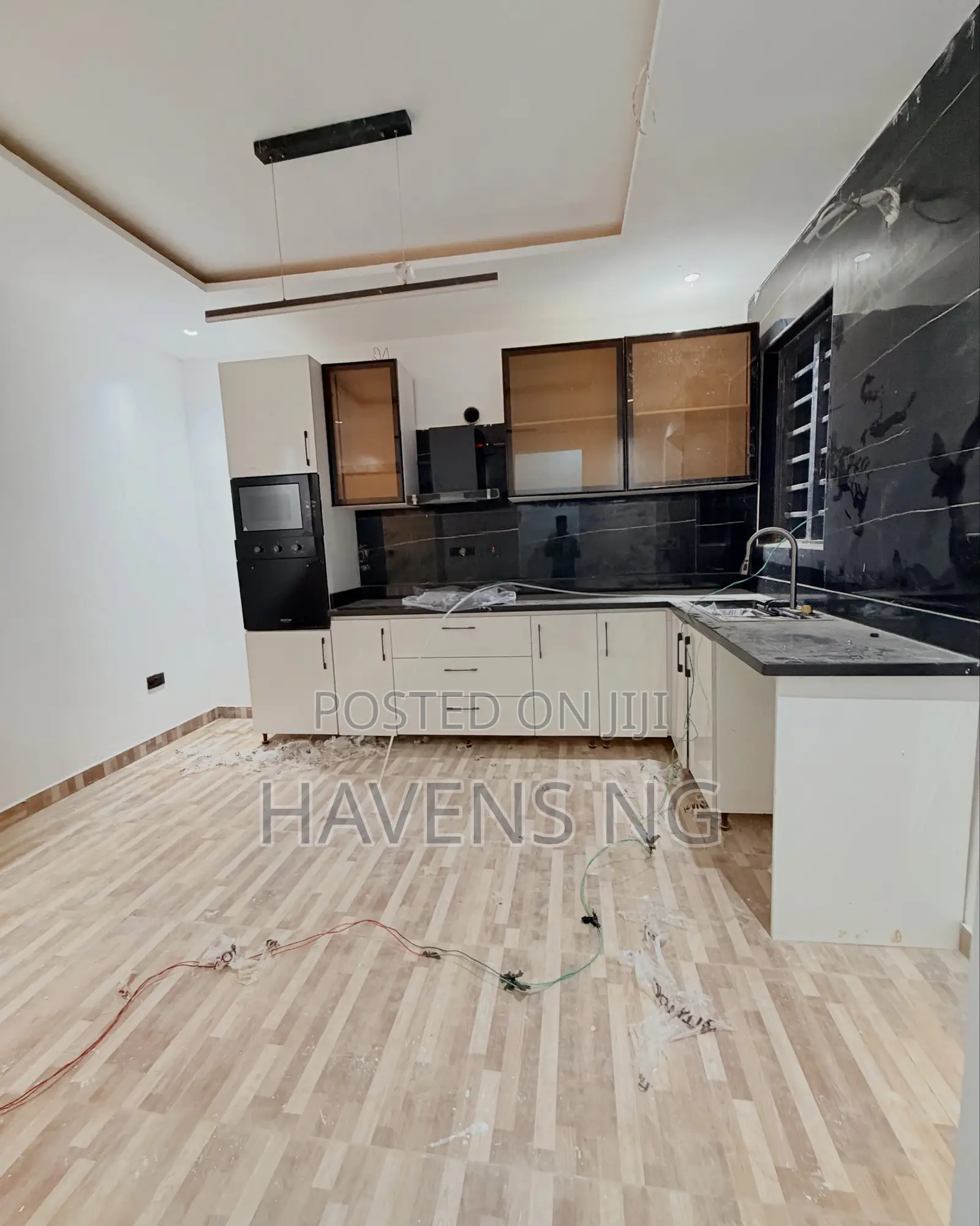 4bdrm Townhouse/Terrace in Opebi for sale