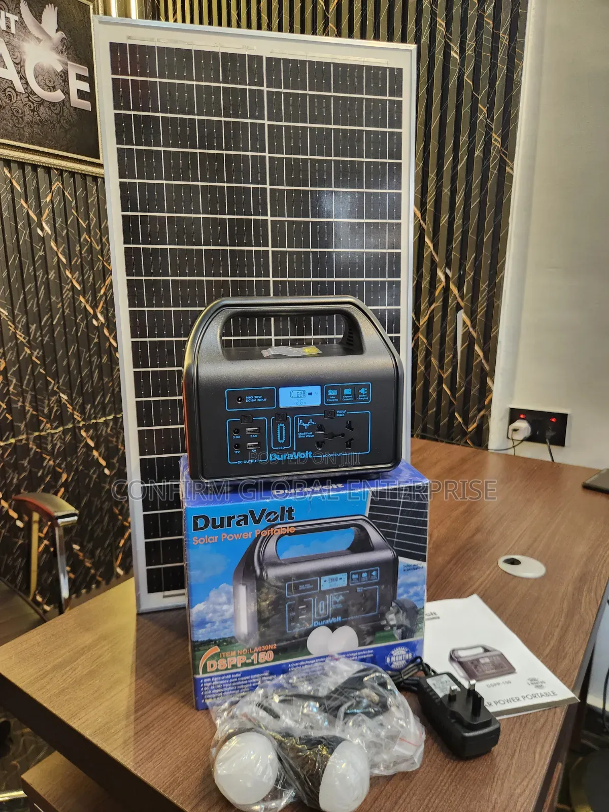 150W Rechargeable Solar Generator With 50W Solar Panel
