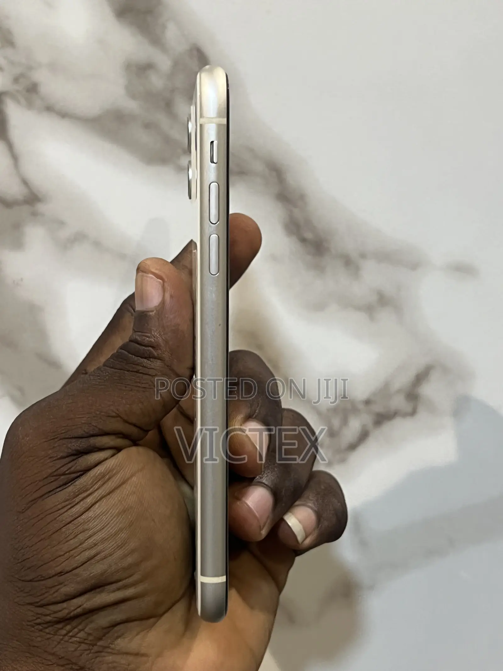 Apple iPhone 11 64 GB White