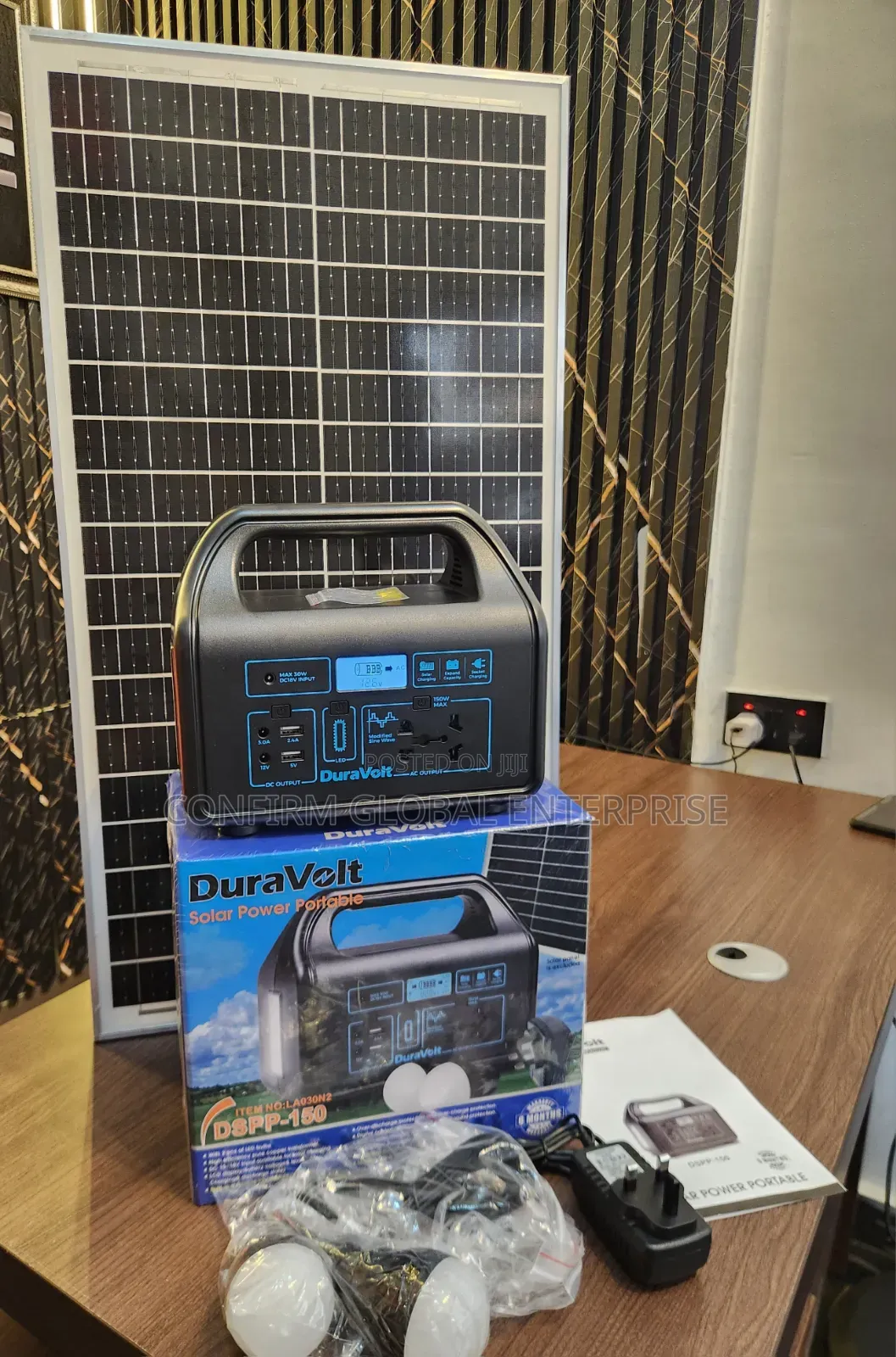 150W Rechargeable Solar Generator With 50W Solar Panel