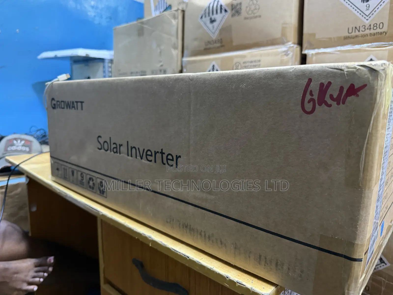 GROWATT 6kVA Hybrid Solar Inverter (SPF 6000 ES PLUS)