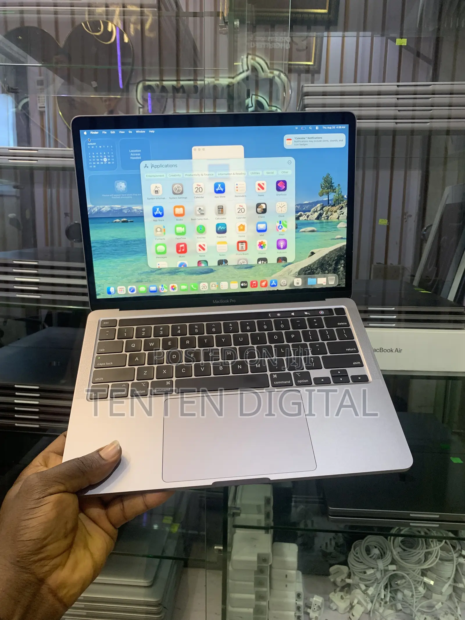 Laptop Apple MacBook Pro 2020 16GB Intel Core i7 SSD 512GB