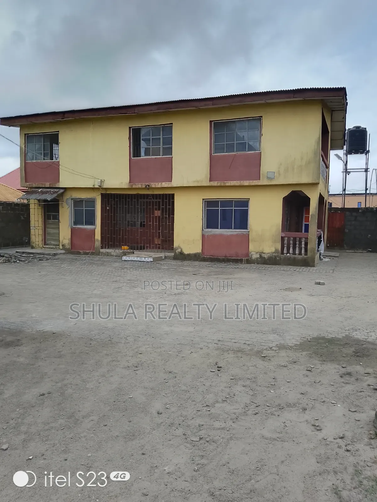 Furnished 8bdrm Duplex in Ojo for sale