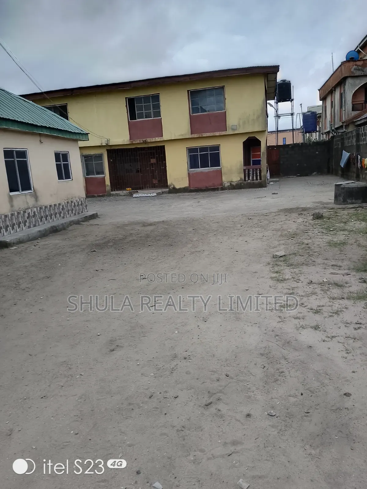 Furnished 8bdrm Duplex in Ojo for sale