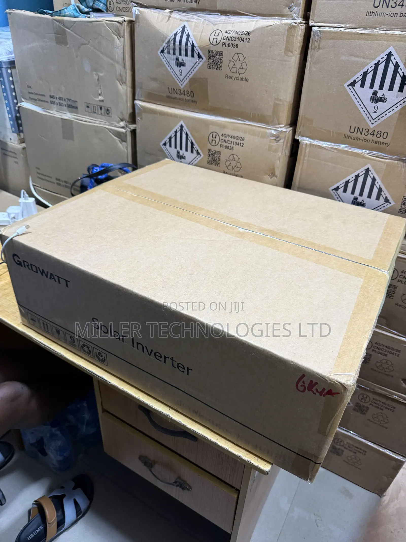 GROWATT SPF 6000 ES PLUS 6kVA Solar Power Inverter