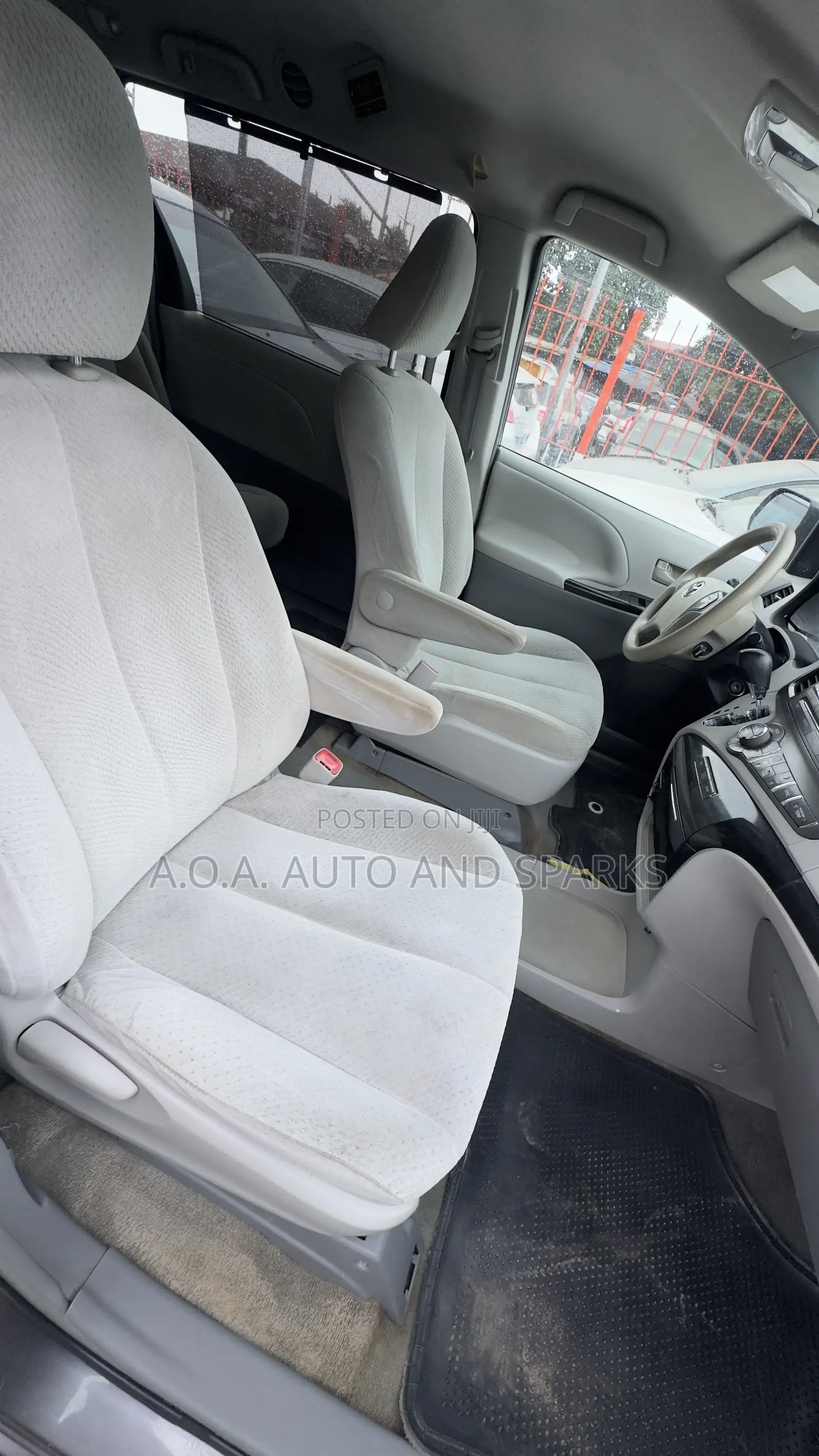Toyota Sienna 2014 Gray