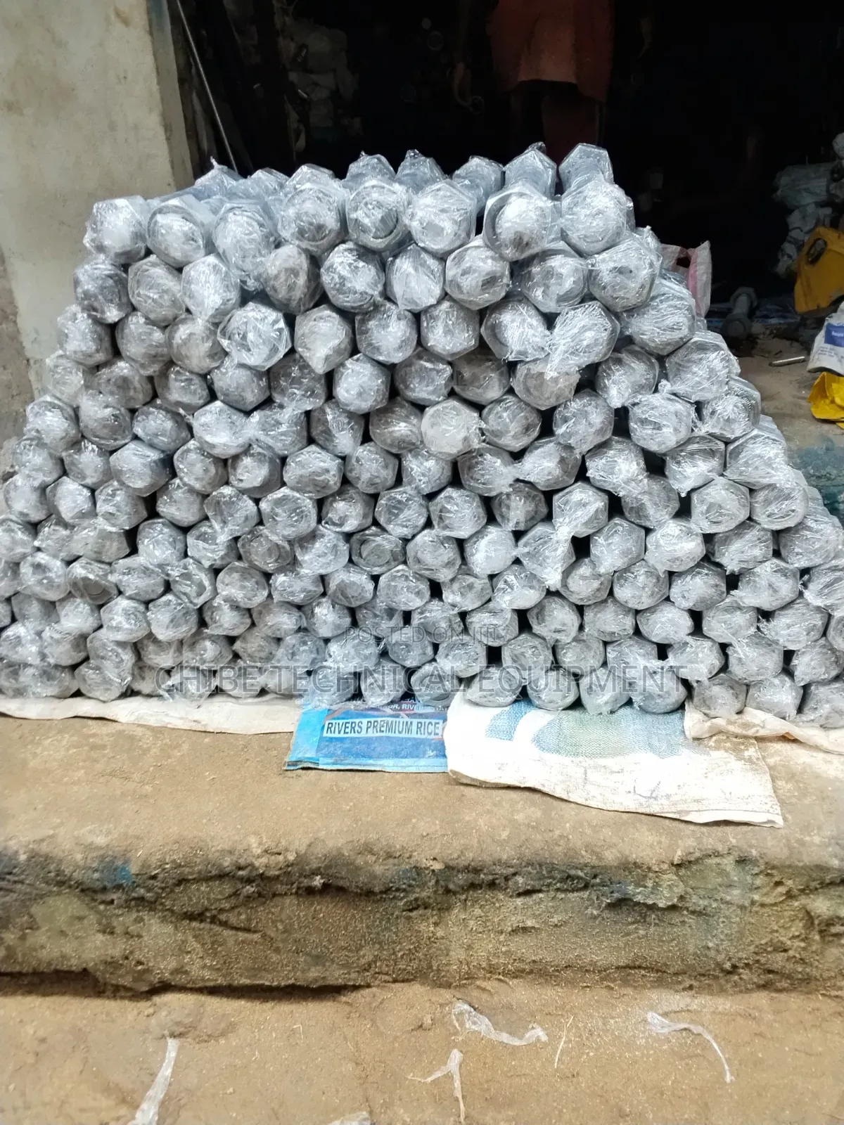 2.1/4 X 480mm Stud Bolt and Nut Hot Dip Galvanized