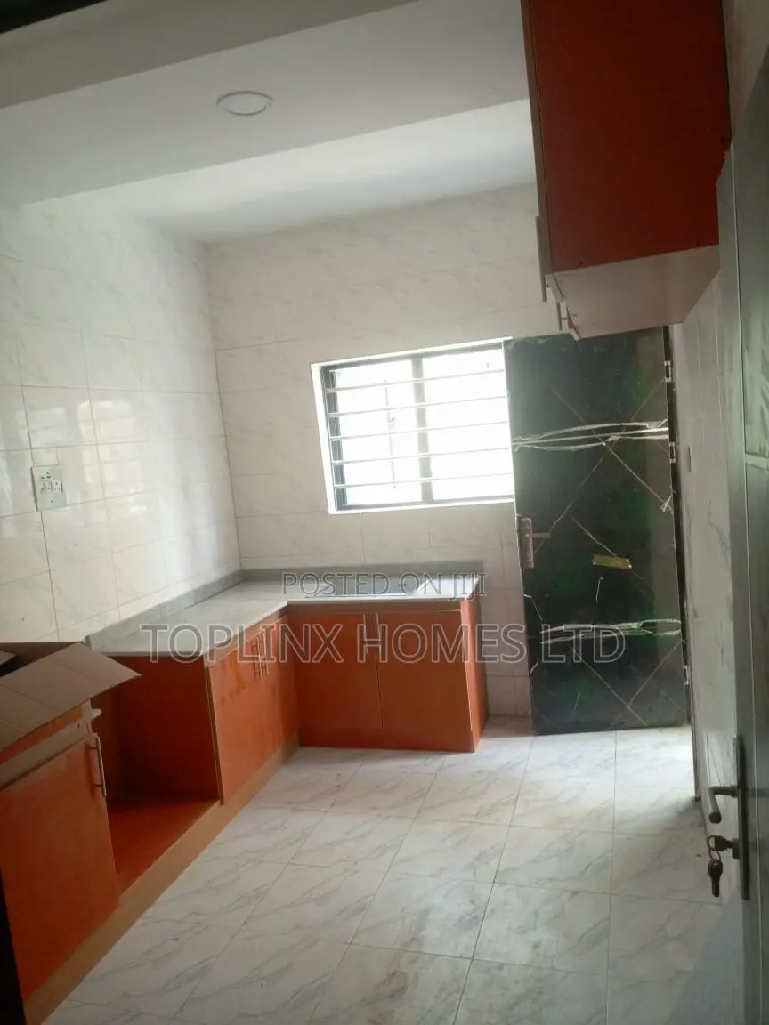 4bdrm House in Pearl Gardens Estate, Sangotedo for sale