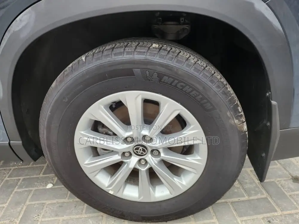 Toyota Grand Highlander XLE AWD 2024 Gray