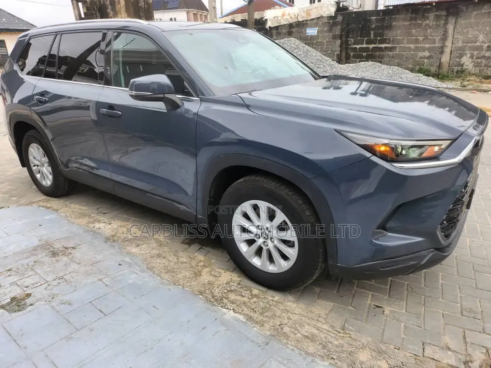 Toyota Grand Highlander XLE AWD 2024 Gray