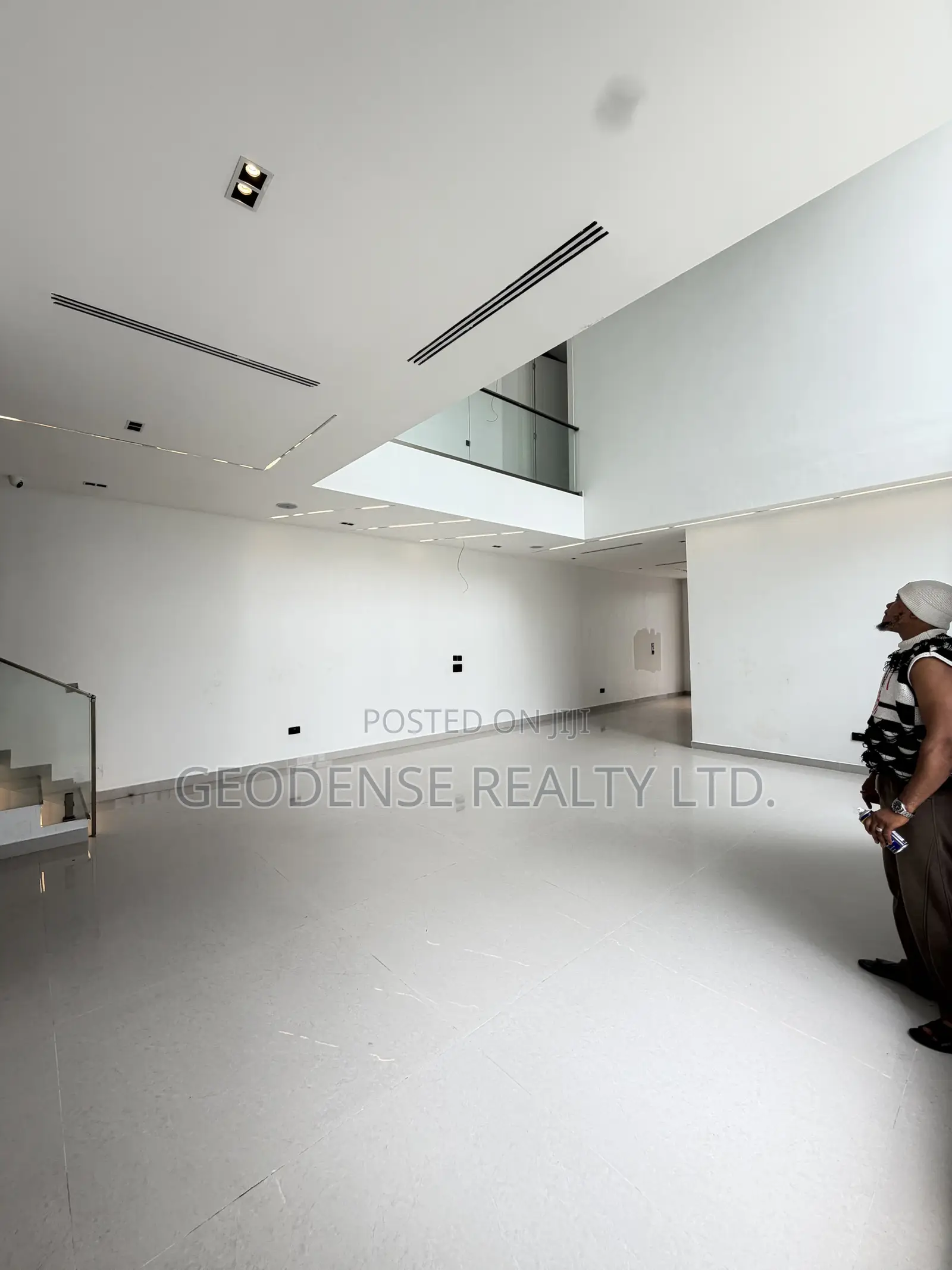 5bdrm Duplex in Cowrie Creek Estate, Ikate for sale