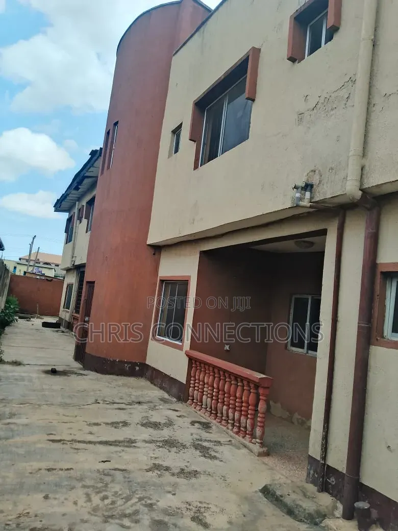 3bdrm Block of Flats in Chris Connections, Ejigbo / Ejigbo for sale