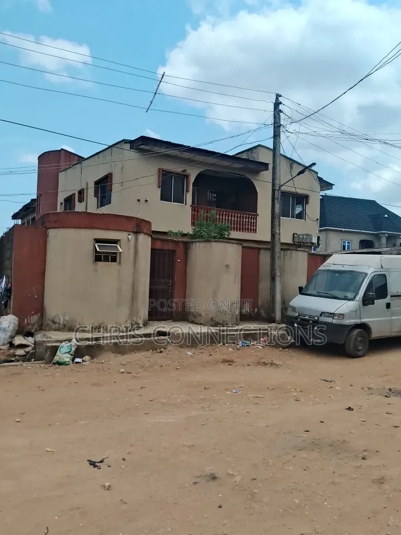 3bdrm Block of Flats in Chris Connections, Ejigbo / Ejigbo for sale