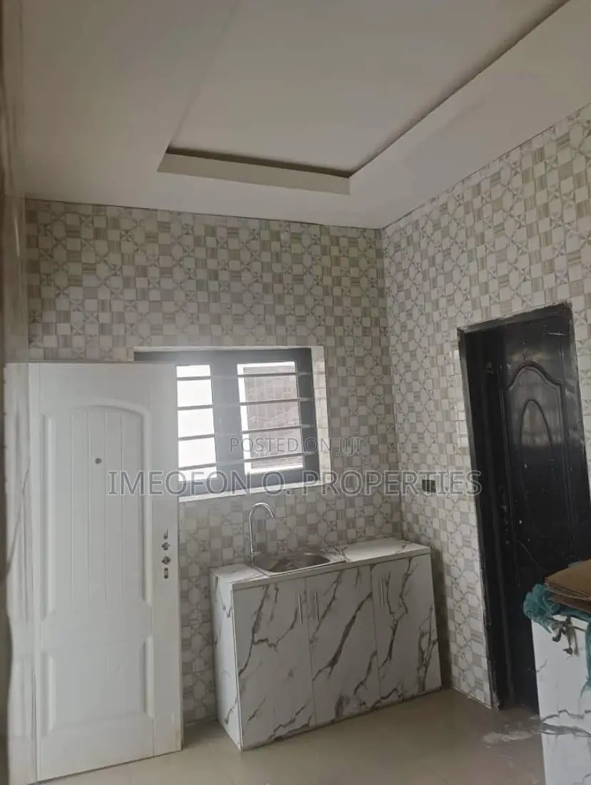 2bdrm Block of Flats in Kubwa for sale