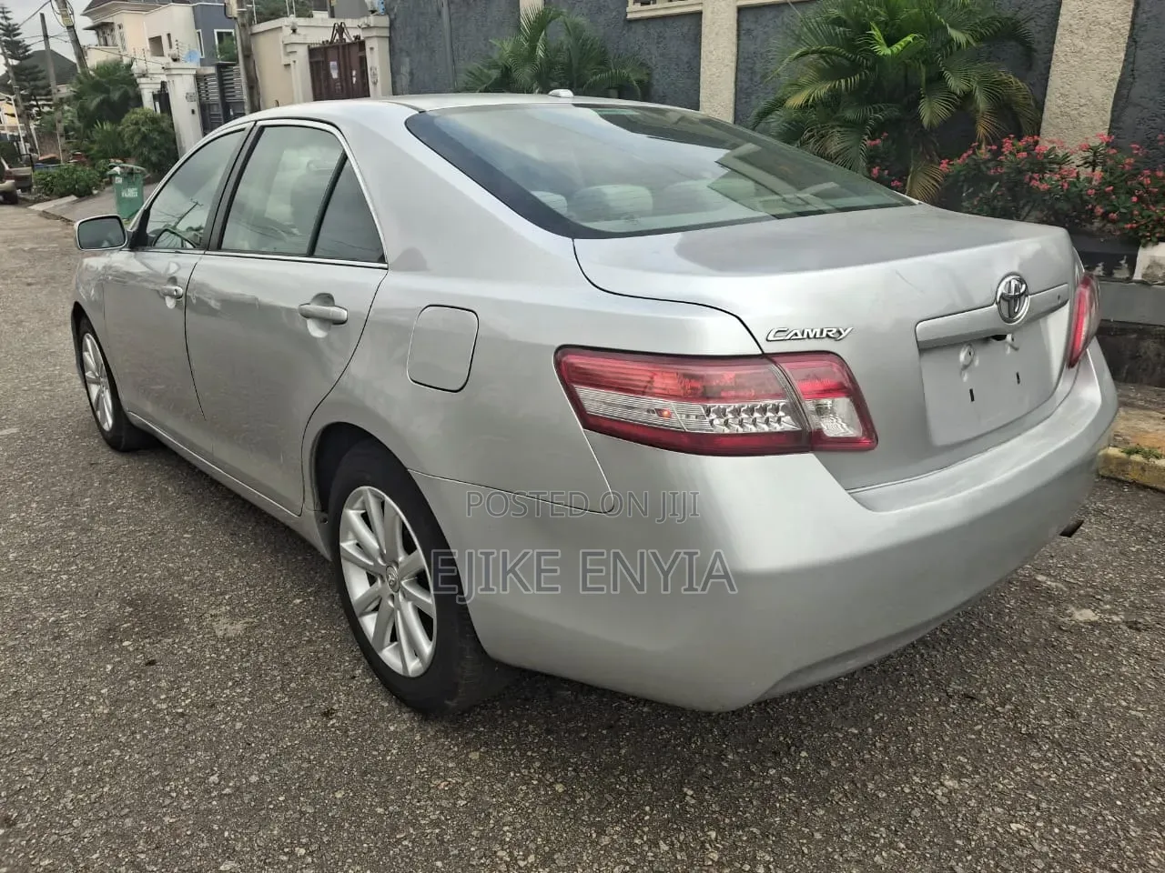 Toyota Camry 2010 Silver