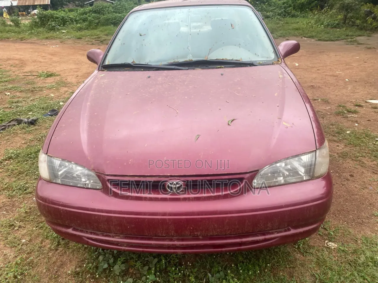 Toyota Corolla 2000 Red