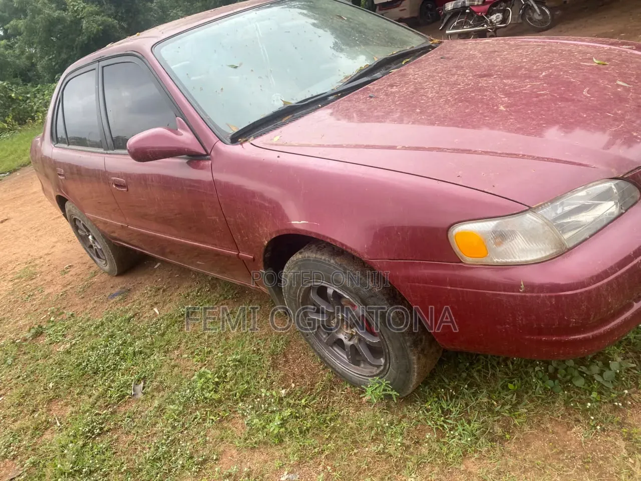 Toyota Corolla 2000 Red