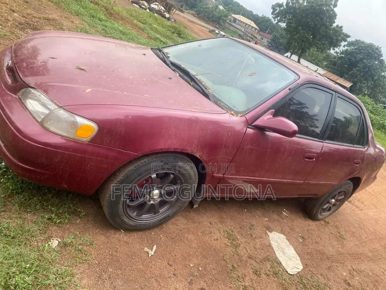 Toyota Corolla 2000 Red