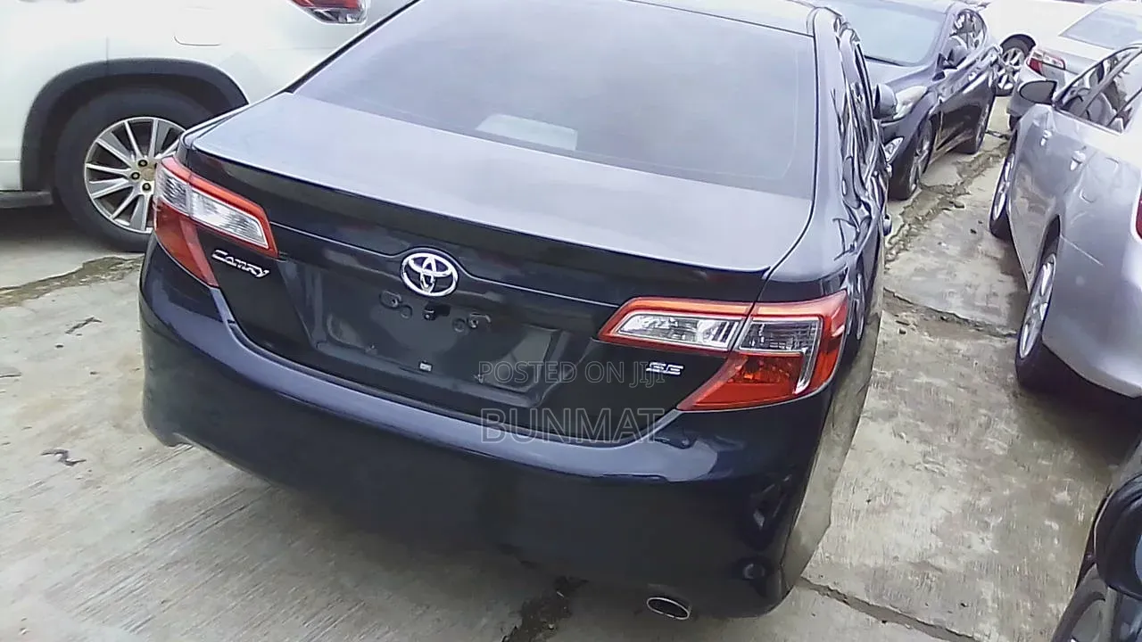 Toyota Camry SE 4dr Sedan (2.5L 4cyl 6A) 2013 Black