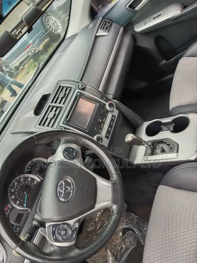 Toyota Camry 2014 Silver