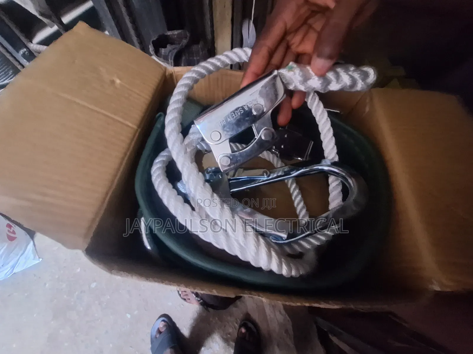 Lineman's Safety Belt With Work Positioning Lanyard