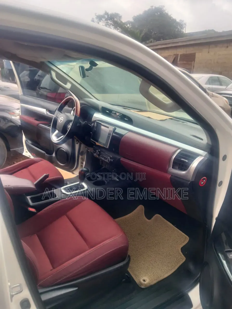 Toyota Hilux 2019 White