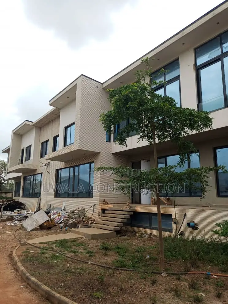 5bdrm Duplex in Mabushi for sale