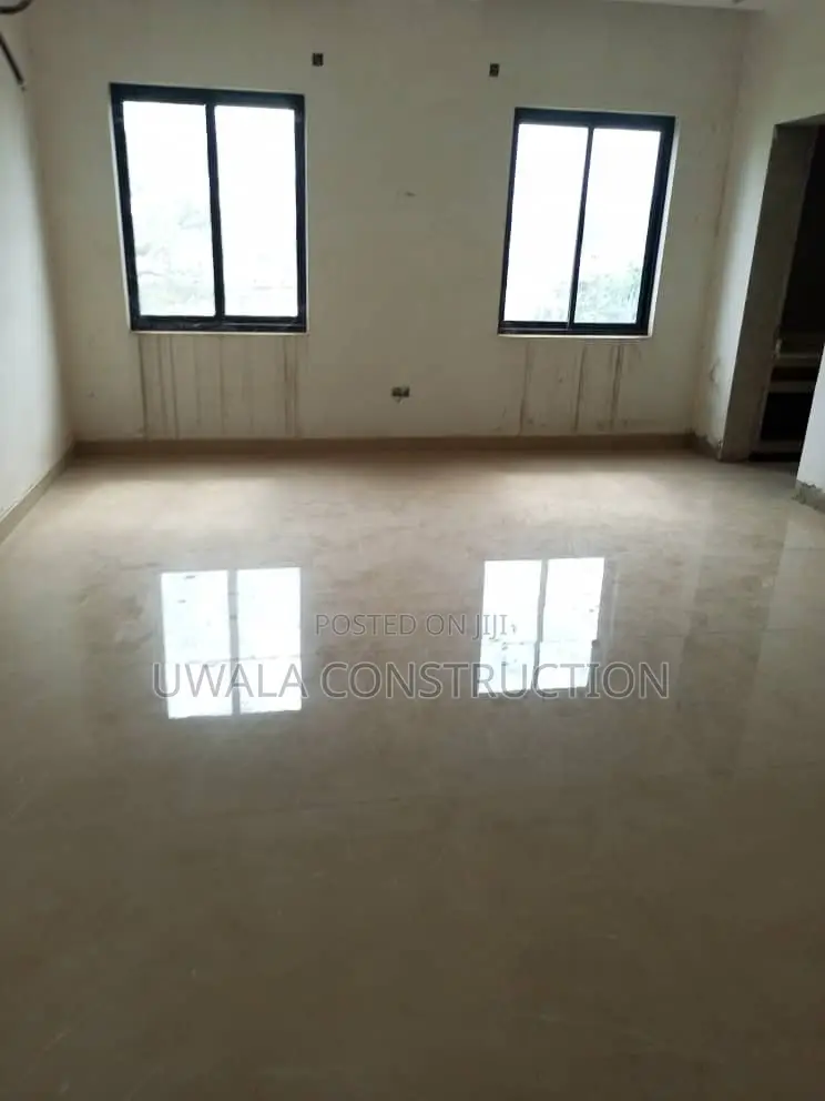 5bdrm Duplex in Mabushi for sale