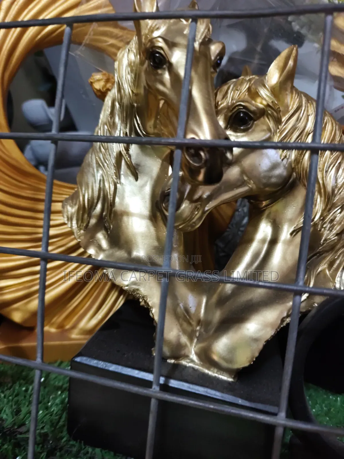 Figurine and Statues. Available in Bulk. Available in Different Prices