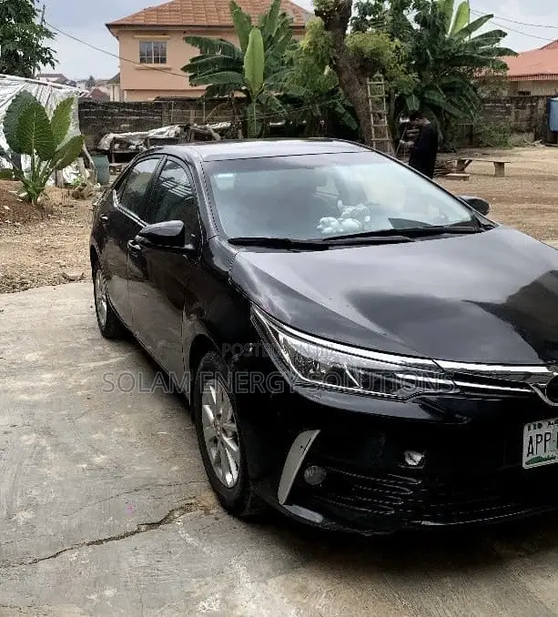 Toyota Corolla 2015 Black