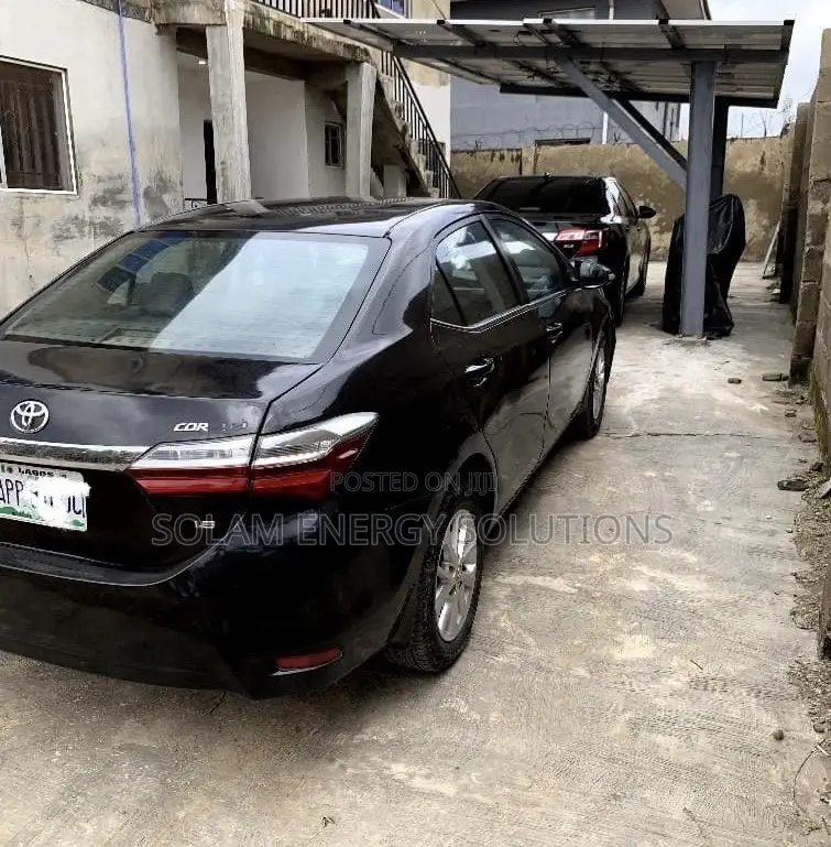 Toyota Corolla 2015 Black