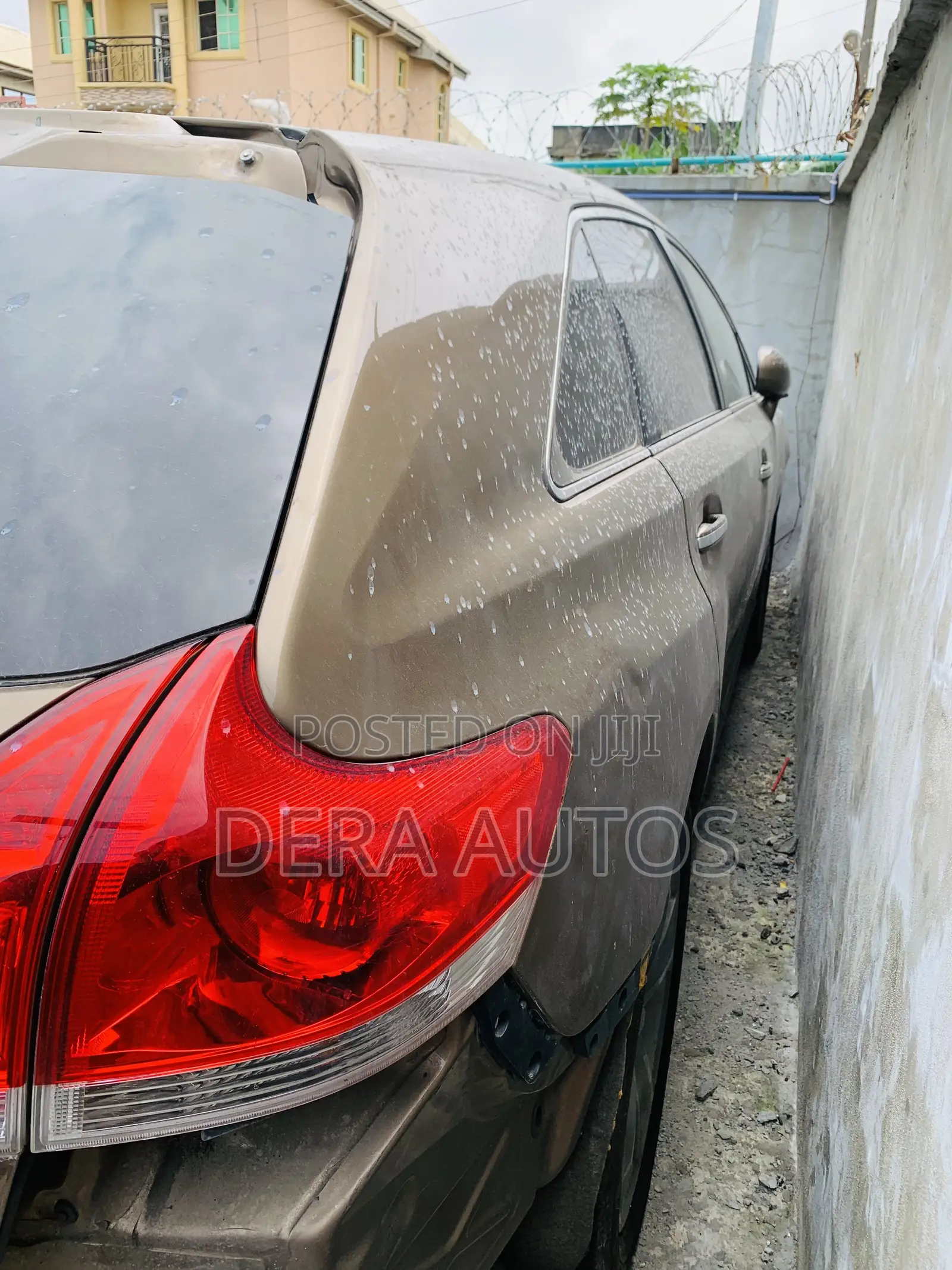 Toyota Venza 2010 Gold