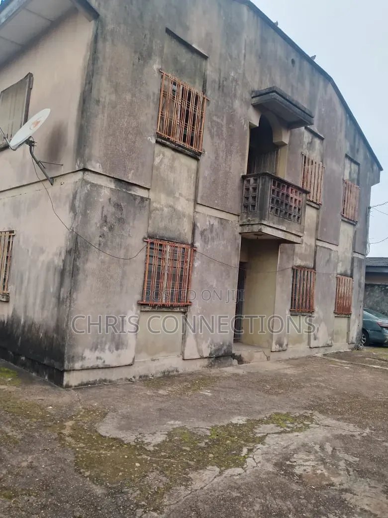 3bdrm Block of Flats in Chris Connections, Ejigbo / Ejigbo for sale