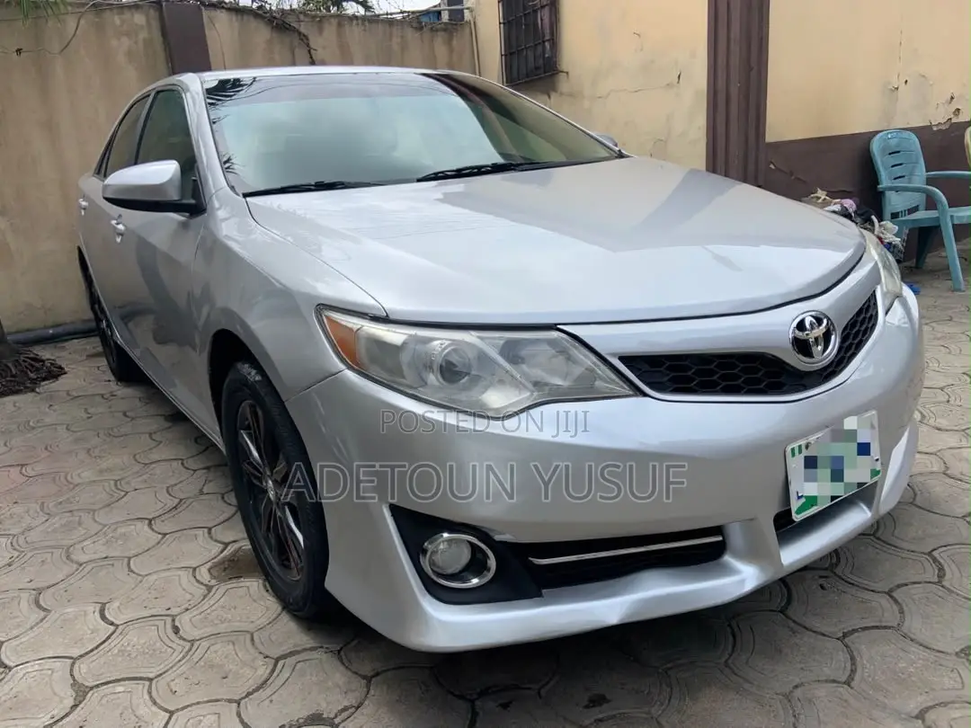 Toyota Camry 2013 Silver