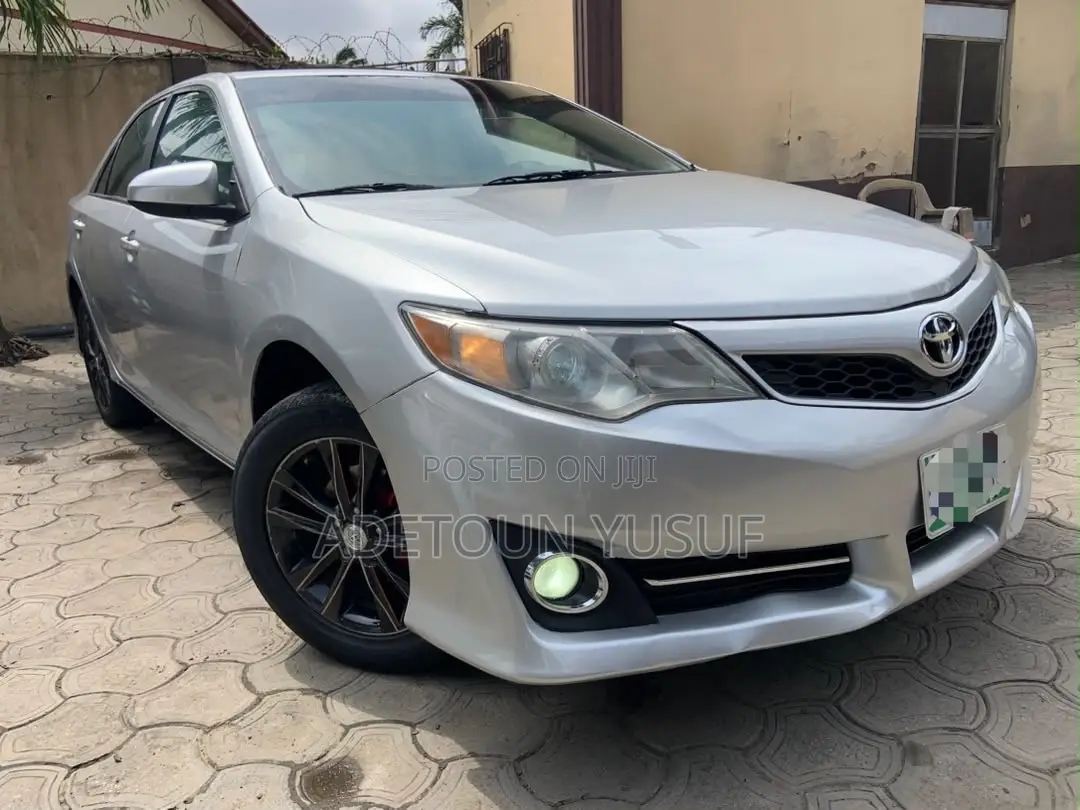Toyota Camry 2013 Silver