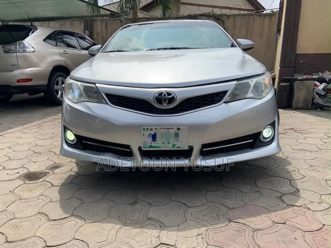 Toyota Camry 2013 Silver
