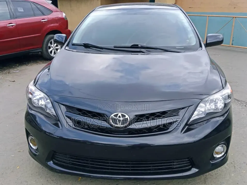 Toyota Corolla 2012 Black