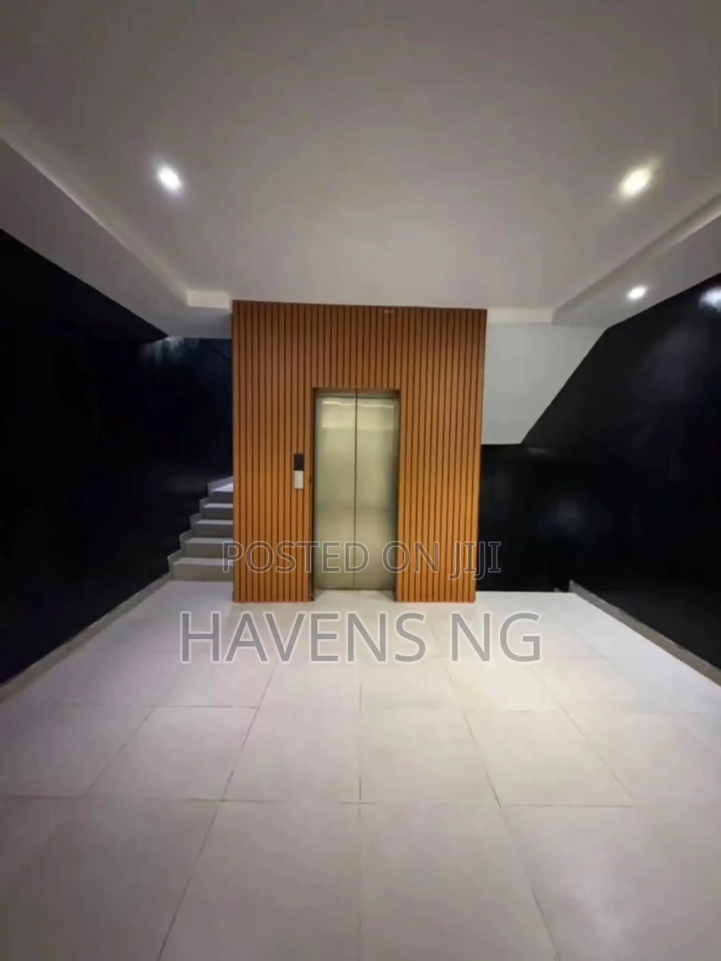 2bdrm Maisonette in Lekki Phase 1 for sale