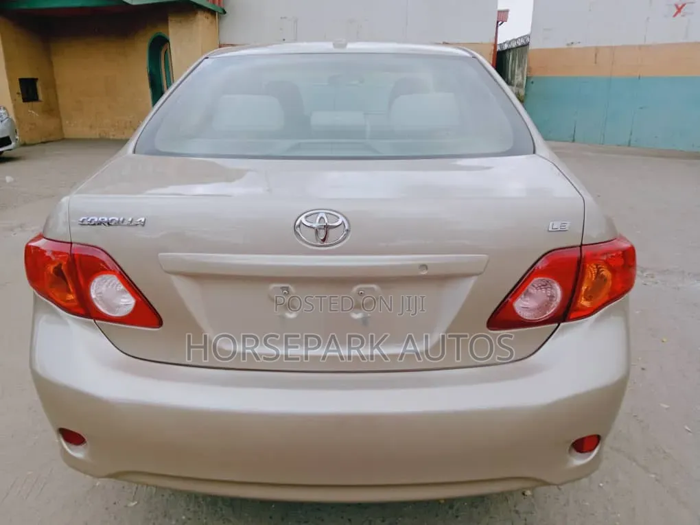 Toyota Corolla 2009 Gold