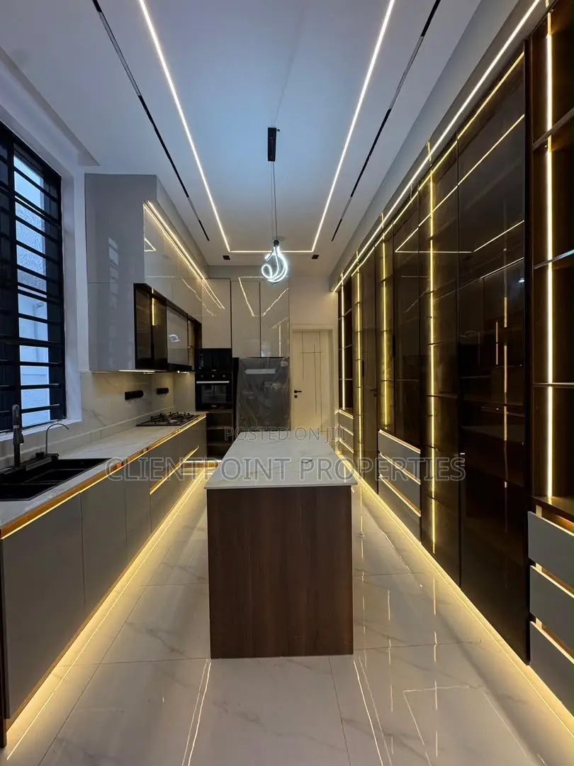 Furnished 5bdrm Duplex in Ikota, Lekki Phase 2 for sale