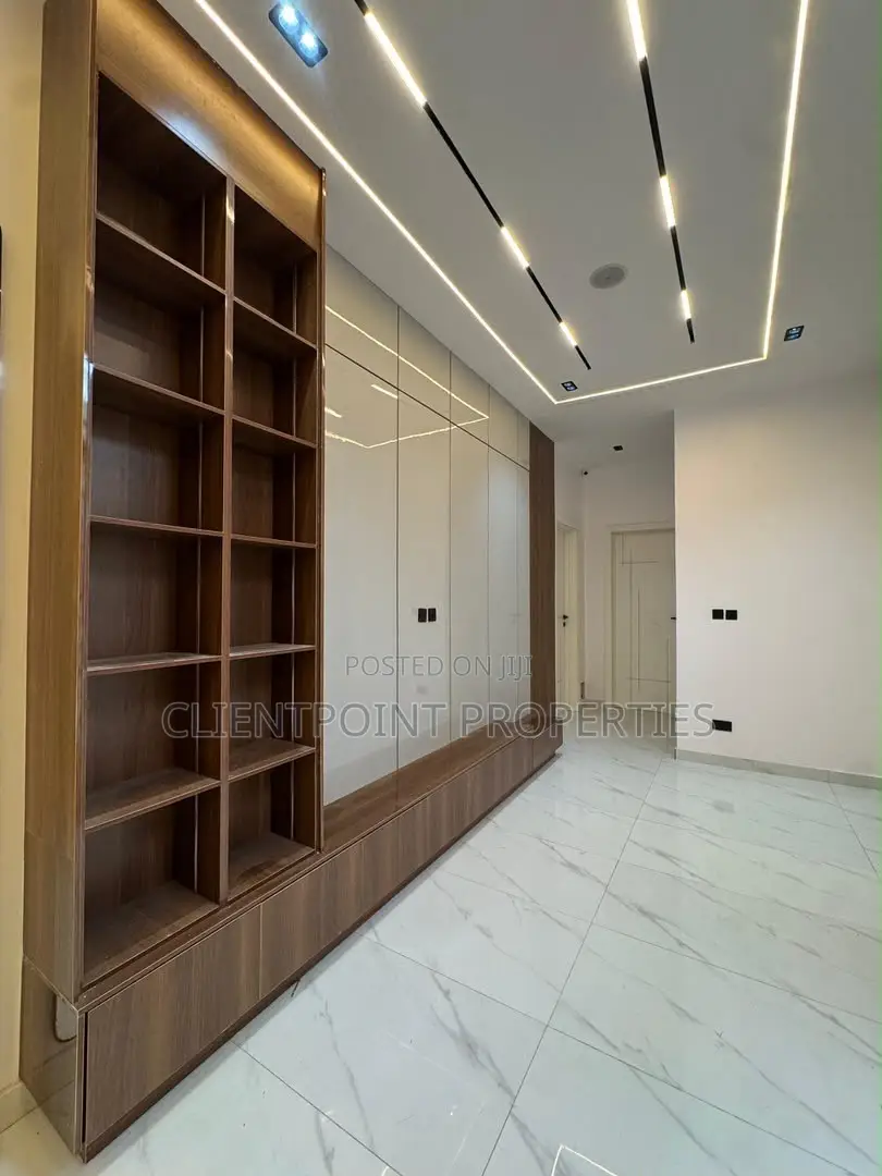Furnished 5bdrm Duplex in Ikota, Lekki Phase 2 for sale