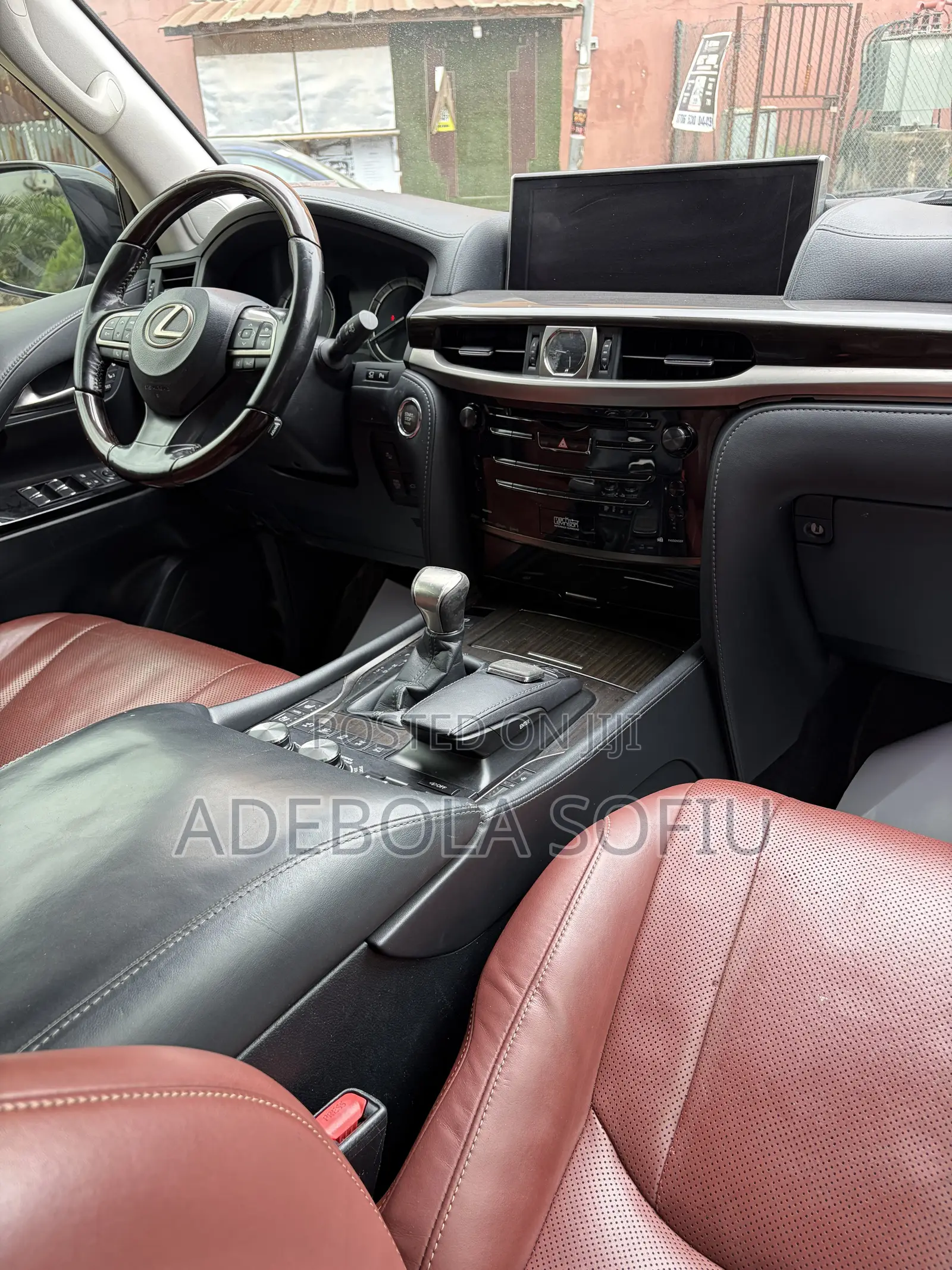 Lexus LX 570 AWD 2017 Black