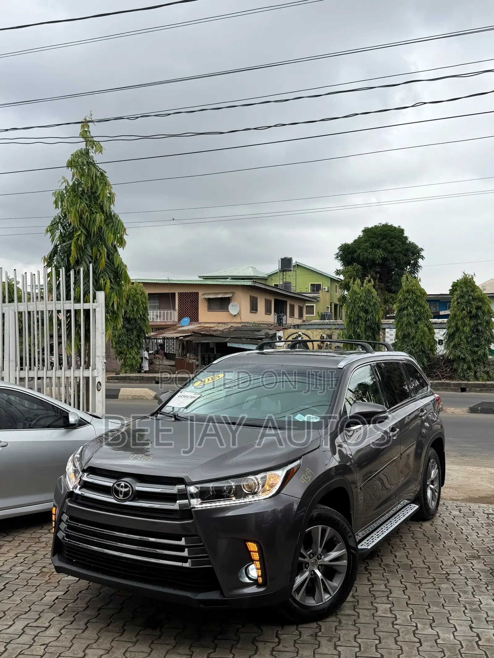 Toyota Highlander XLE 4dr SUV (3.5L 6cyl 6A) 2015 Gray