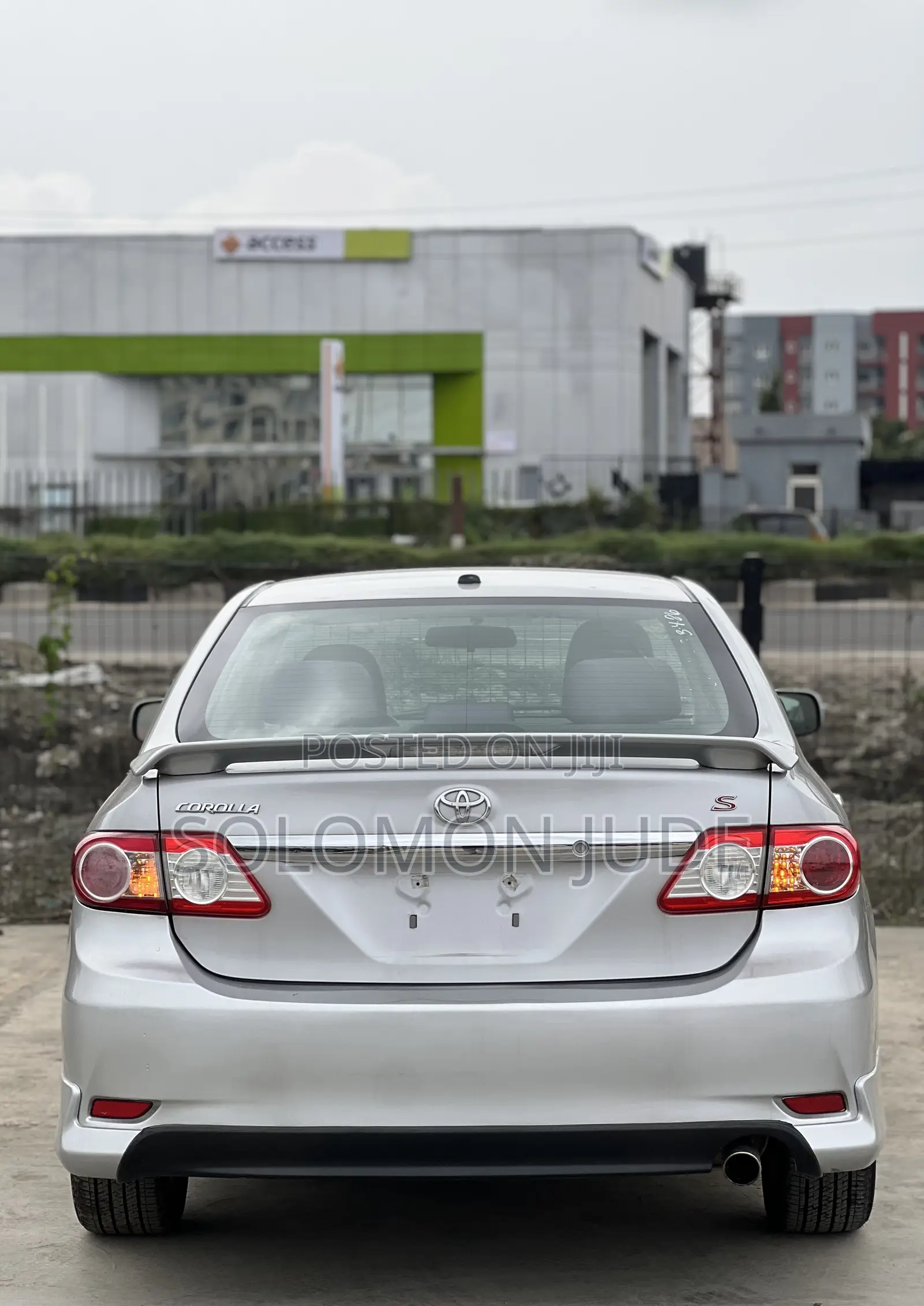 Toyota Corolla 2011 Silver