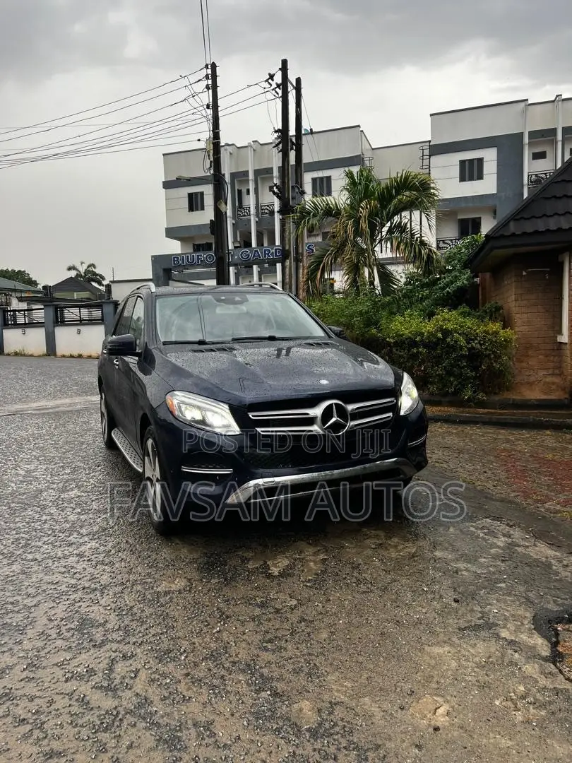 Mercedes-Benz GLE-Class GLE 350 2017 Blue