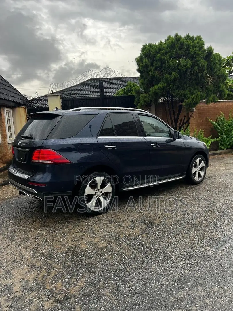 Mercedes-Benz GLE-Class GLE 350 2017 Blue